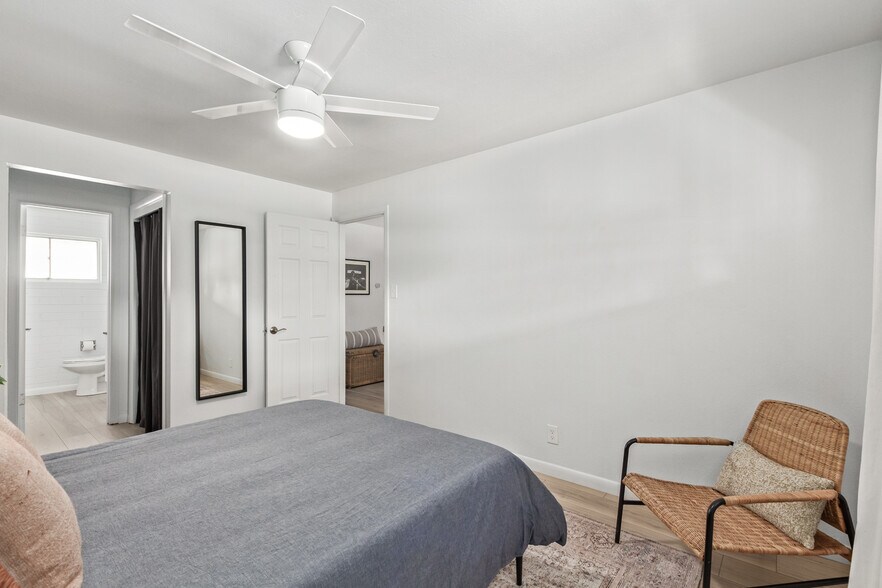 More Photos Of 4711 N 15th Ave, Phoenix Specialty For Sale