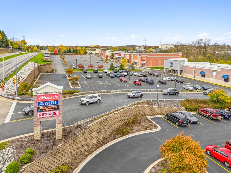 More Photos Of N96W18908 County Line Rd, Germantown General Retail For Lease