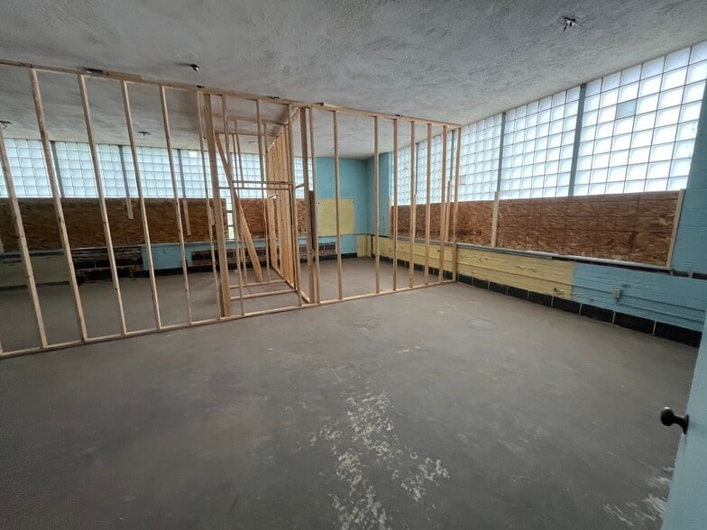 More Photos Of 314 Sanders St, Athol Schools For Sale