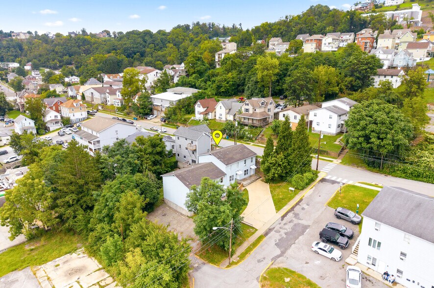 More Photos Of 409 McLane Avenue, Morgantown Apartments For Sale