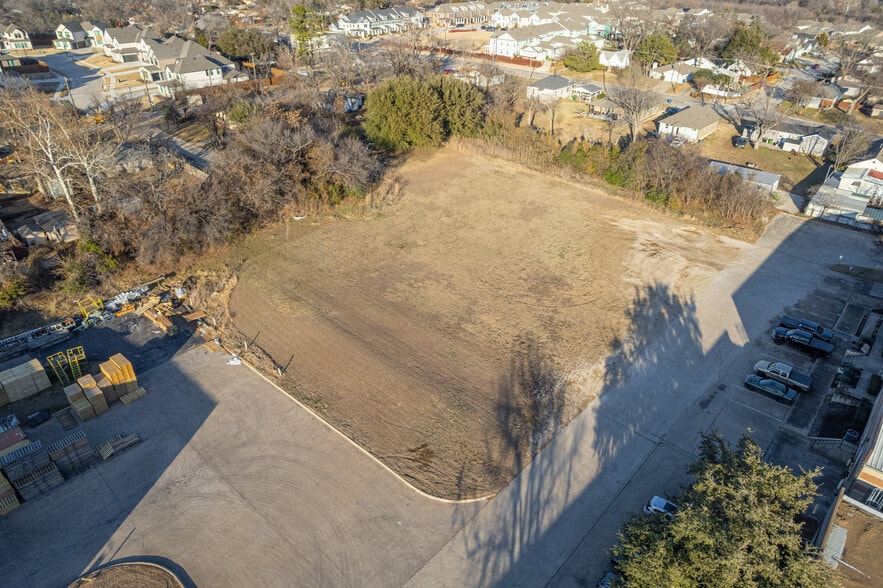 More Photos Of 1420 Vinylex Dr, Carrollton Distribution For Sale