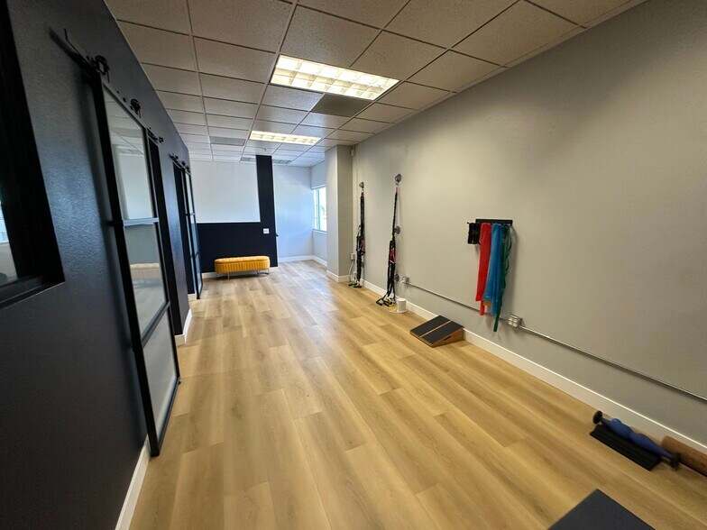 More Photos Of 861 Harold Pl, Chula Vista Research And Development For Sale