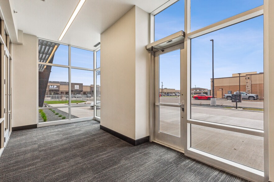More Photos Of 5650 34th Ave S, Fargo Office For Lease