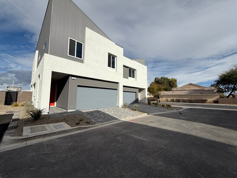 More Photos Of 8629 Ensworth St, Las Vegas Specialty For Sale