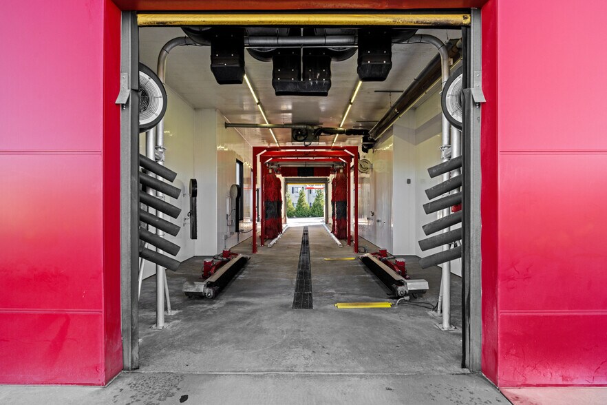 More Photos Of 655 S US Highway 131, Three Rivers General Retail For Sale