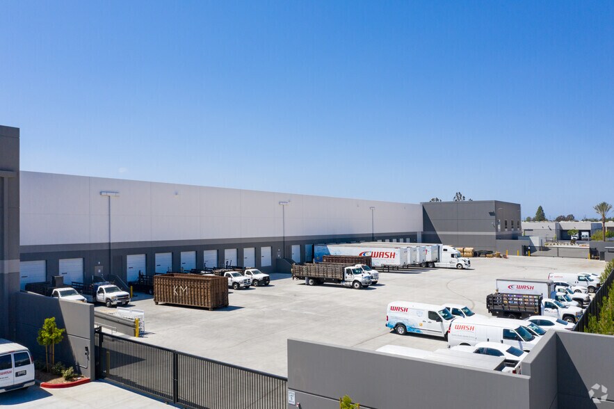 More Photos Of 19600-19688 Van Ness Ave, Torrance Warehouse For Lease