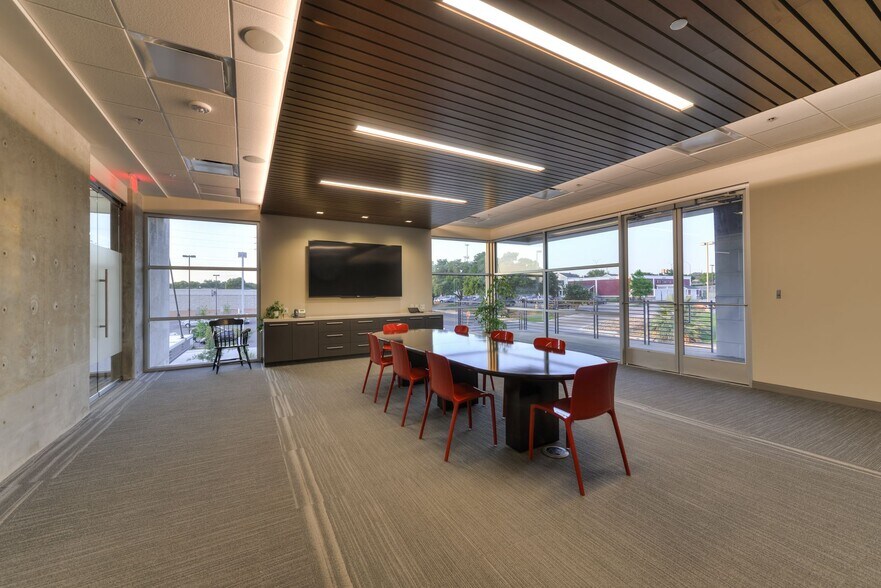 More Photos Of 4611 Centerview, San Antonio Medical For Sale