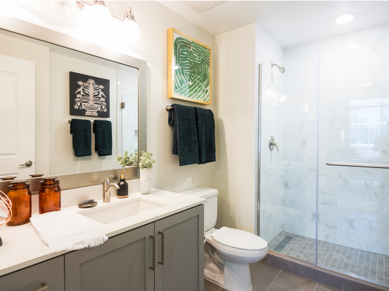 More Photos Of 880 W Peachtree St NW, Atlanta Apartments For Lease