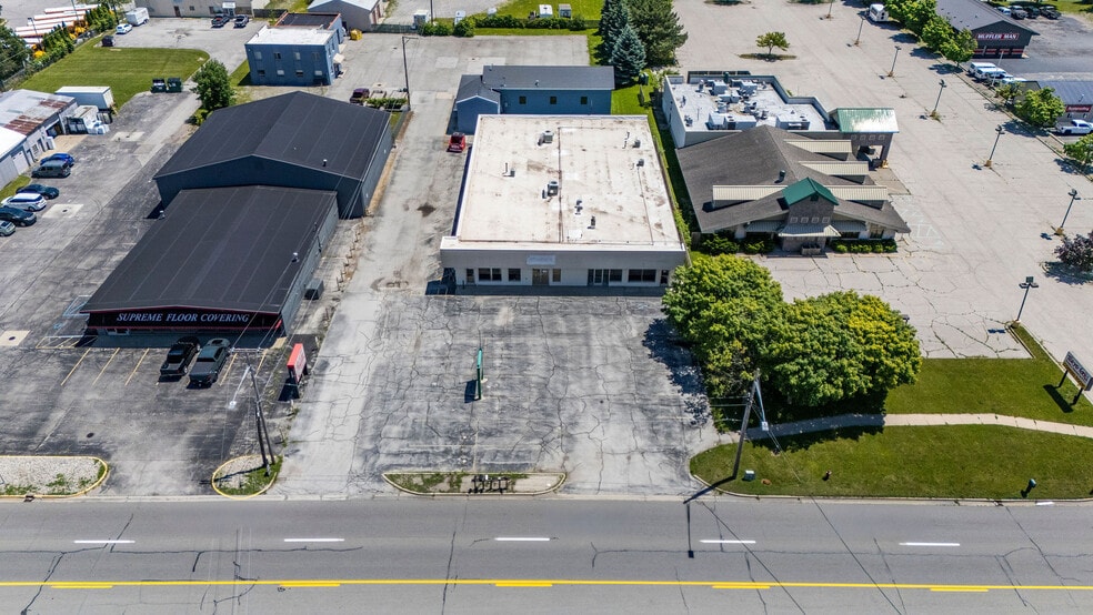 More Photos Of 3220 Bay Rd, Saginaw Storefront For Sale