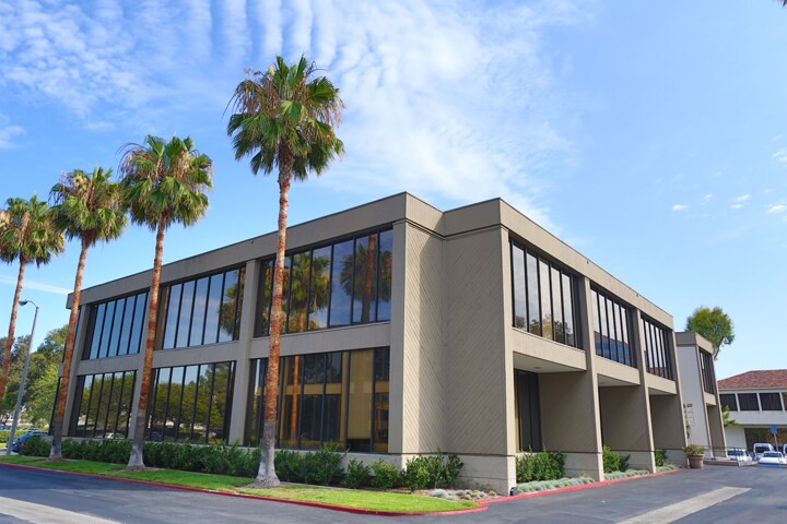 More Photos Of 2062 Business Center Dr, Irvine Unknown For Lease