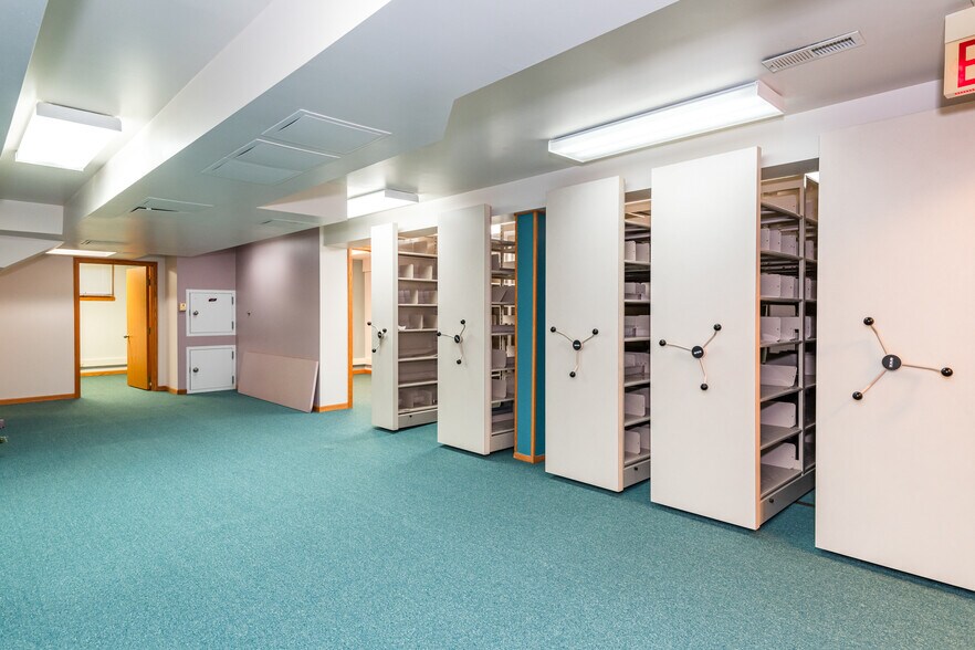 More Photos Of 1752 W High St, Piqua Medical For Sale