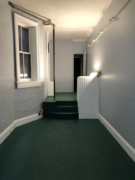 More Photos Of 217 E 83rd St, New York Apartments For Lease