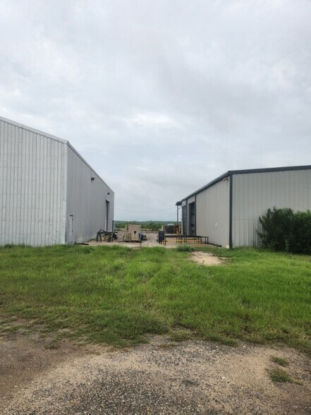 More Photos Of 345 Highway 72, Three Rivers Warehouse For Sale