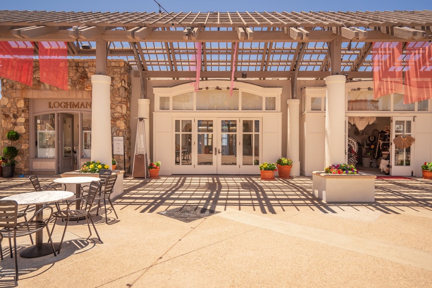 More Photos Of 1555 Camino del Mar, Del Mar General Retail For Lease