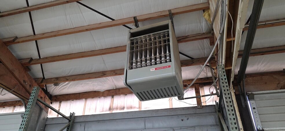 More Photos Of 197 SW Dennis Ave, Hillsboro Industrial For Lease