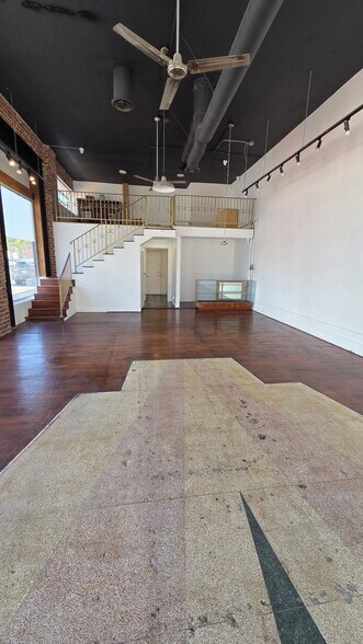 More Photos Of 403-411 W 6th St, San Pedro Storefront Retail Office For Lease