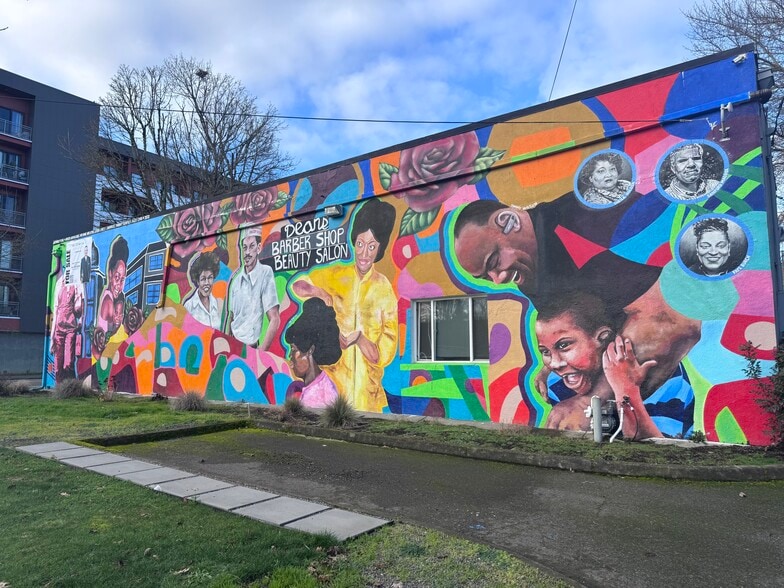 More Photos Of 4008 NE Martin Luther King Jr Blvd, Portland Serviced Offices For Sale