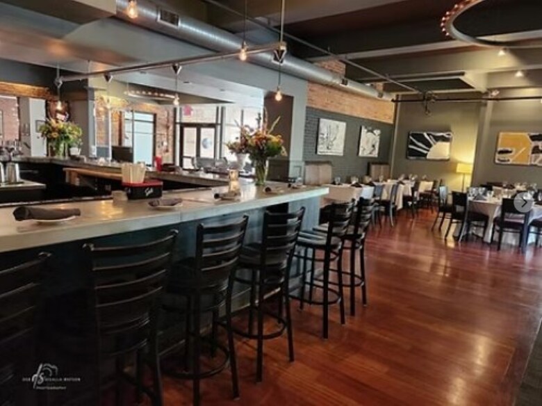 More Photos Of 297 North St, Pittsfield Hotel For Sale