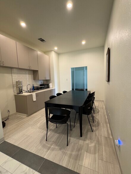 More Photos Of 10103 Louetta Rd, Houston Medical For Sale