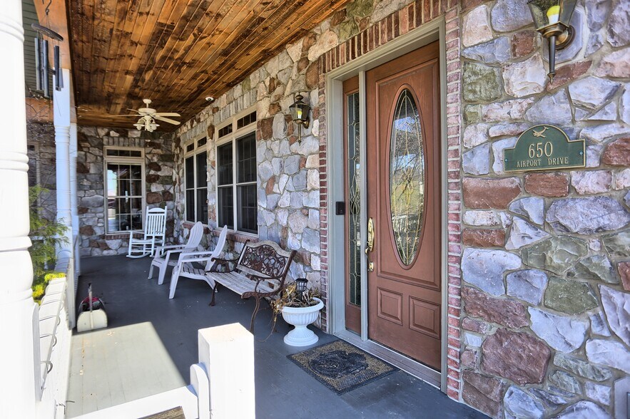 More Photos Of 600 Airport Dr, Mifflintown Flex For Sale