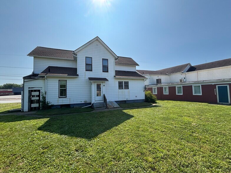 More Photos Of 180 Wooster Rd N, Barberton Restaurant For Sale