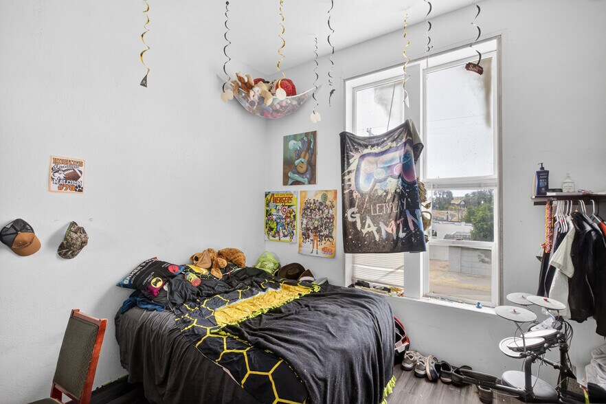 More Photos Of 100 Main St, Moro Specialty For Sale