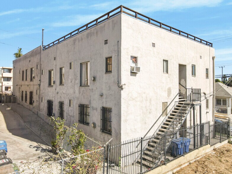 More Photos Of 2300 Bellevue Ave, Los Angeles Apartments For Sale