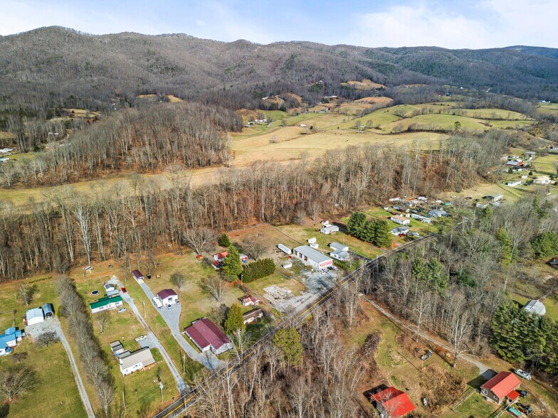 More Photos Of 2719 Highway 91, Elizabethton Showroom For Sale