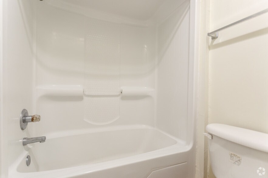 More Photos Of 1238 Sloan St, Murfreesboro Apartments For Sale