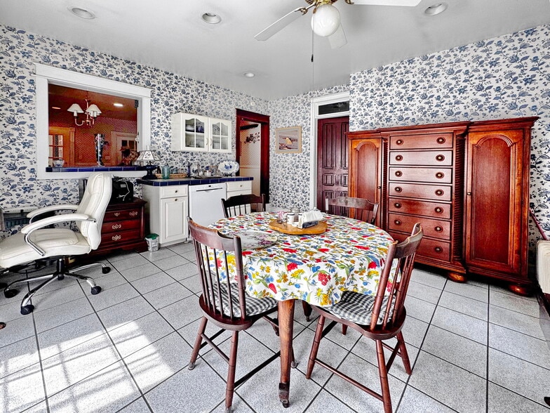 More Photos Of 222 S Washington St, Millsboro Multifamily For Sale