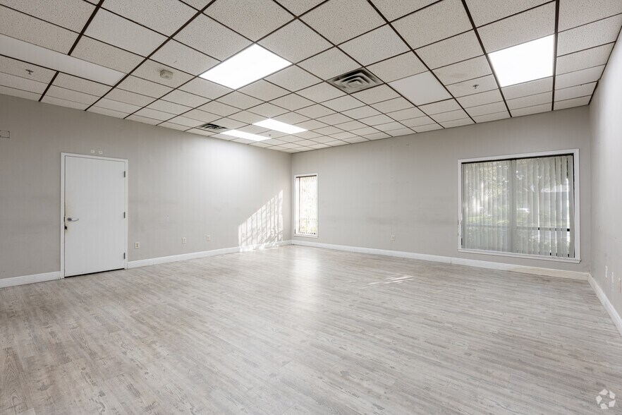 More Photos Of 499 NW 70th Ave, Plantation Office For Sale