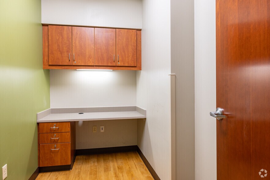 More Photos Of 5901 Delmar Blvd, Saint Louis Apartments For Lease