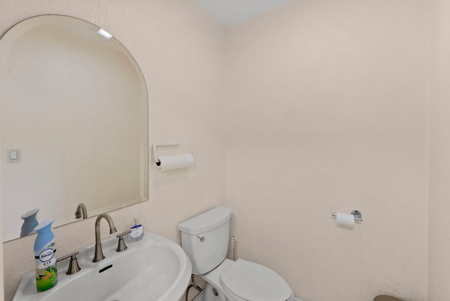 More Photos Of 611 Druid Rd E, Clearwater Medical For Sale