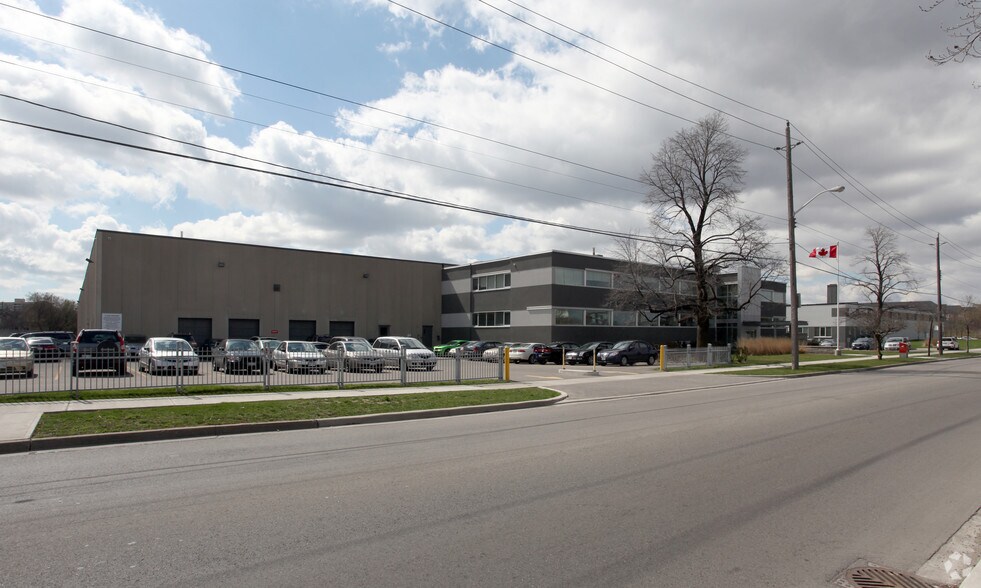 Primary Photo Of 35 Oak St, Toronto Manufacturing For Lease