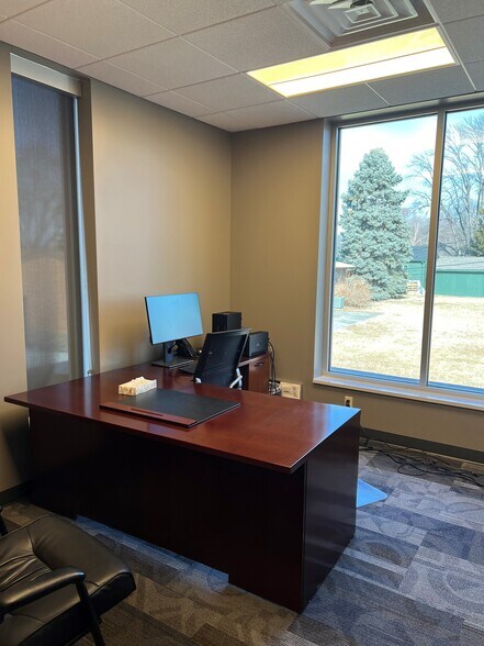 More Photos Of 2828 S 87th St, Omaha Office For Lease