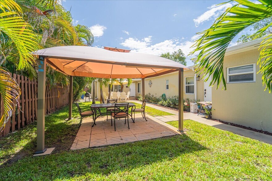 More Photos Of 216 NE 18th Ave, Pompano Beach Apartments For Sale