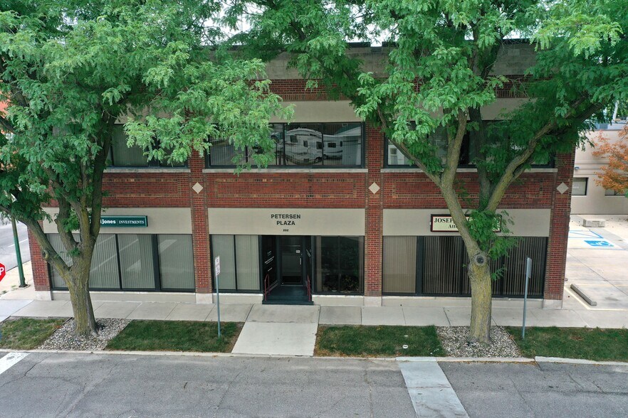 More Photos Of 202 1st St SE, Mason City Office For Lease