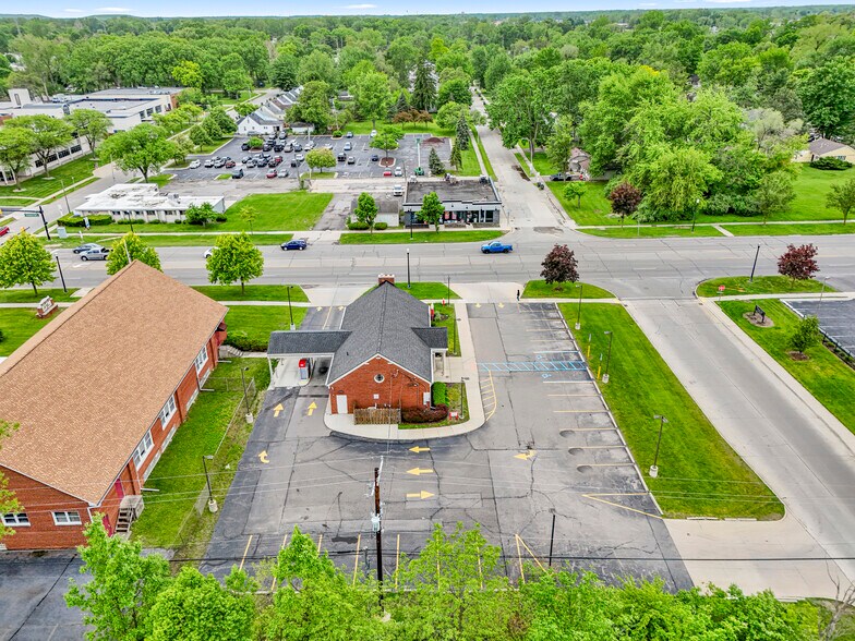 More Photos Of 23700 Goddard Rd, Taylor Bank For Lease