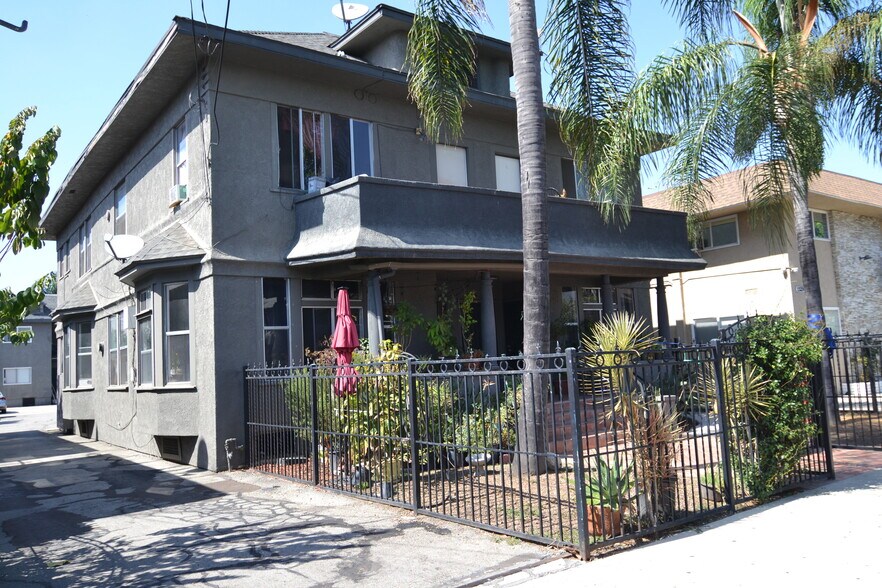 More Photos Of 1336 Toberman St, Los Angeles Apartments For Sale