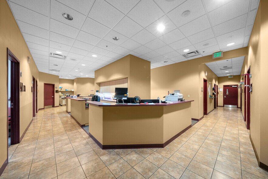 More Photos Of 2500 Citrus Blvd, Leesburg Medical For Sale