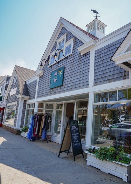 More Photos Of 199 Main St, Falmouth Storefront For Sale