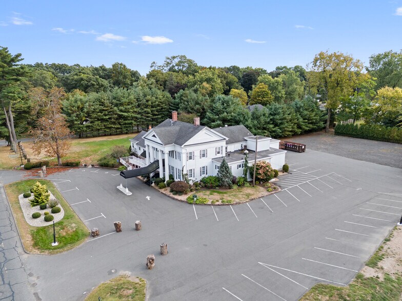 More Photos Of 135 Cooper St, Agawam Specialty For Sale