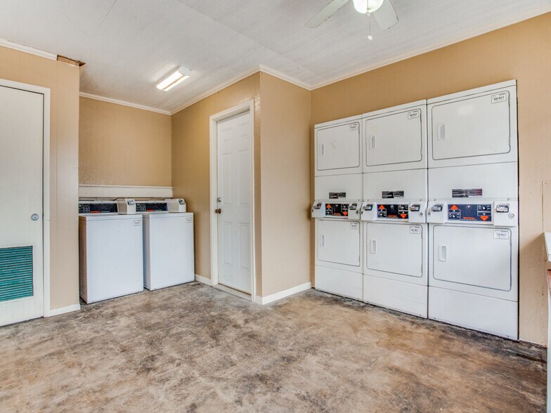 More Photos Of 6601-6701 May Dr, Waco Multifamily For Sale