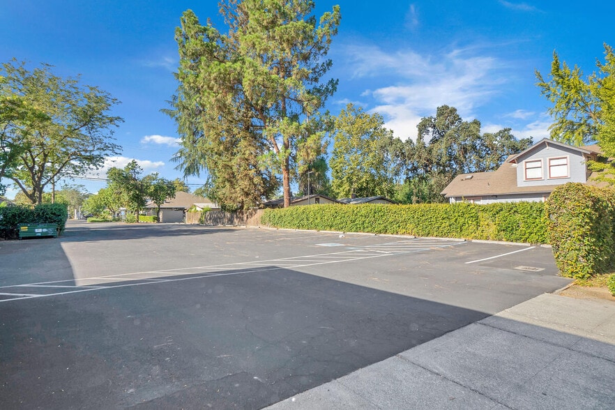 More Photos Of 222 Court St, Woodland Office For Sale