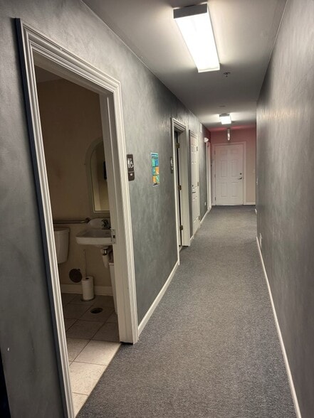 More Photos Of 2000 W Main St, St Charles General Retail For Lease