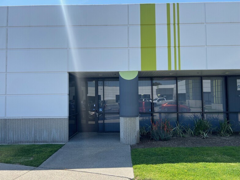 Primary Photo Of 13177 Ramona Blvd, Irwindale Unknown For Lease