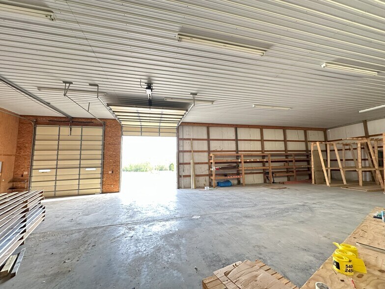 More Photos Of 12432 US-60, Cloverport Auto Repair For Sale