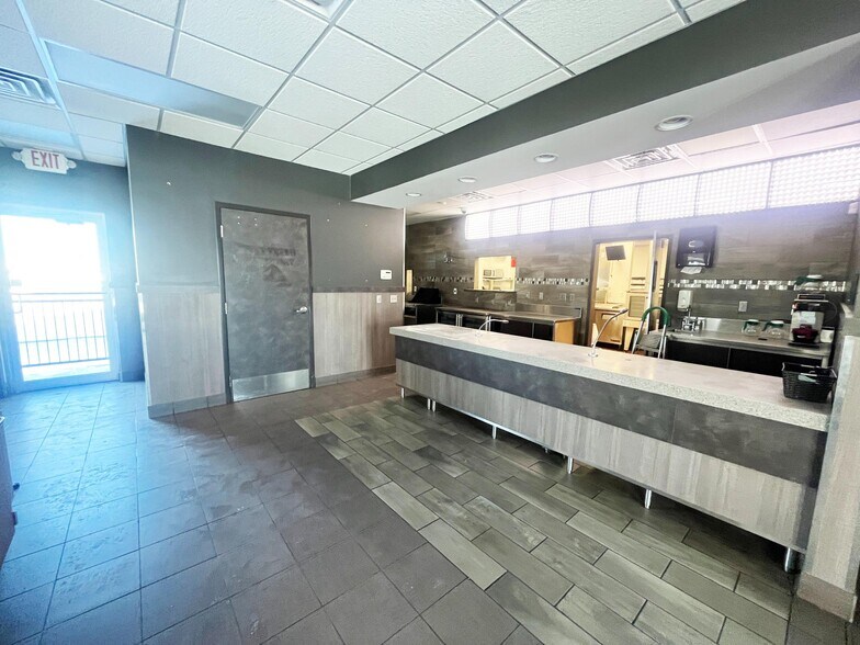 More Photos Of 527 E Highway 20, Valentine Fast Food For Sale