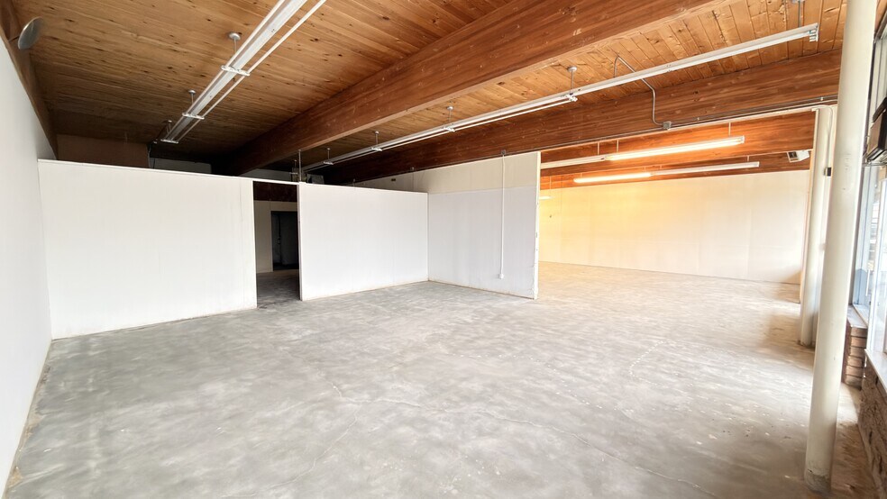 More Photos Of 1008-1048 14th Ave, Longview Storefront Retail Office For Sale