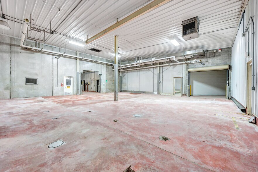 More Photos Of 305 S Wall St, Denmark Industrial For Sale
